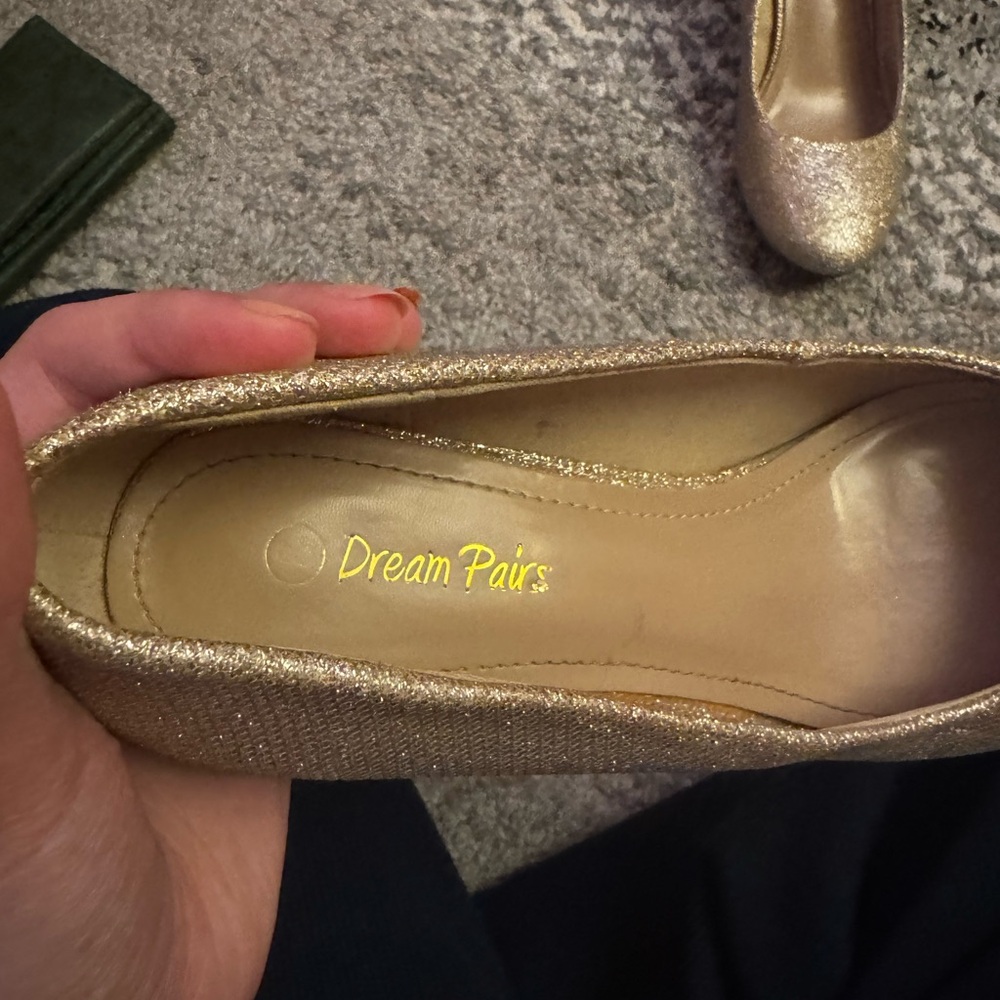 Elegant Gold Women's Shoes - Picture 3 of 3